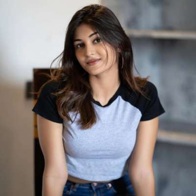 Aditi Tripathi as Deepika Agarwal Mittal