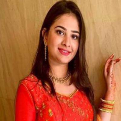 Aishwarya Shete as Vallari 