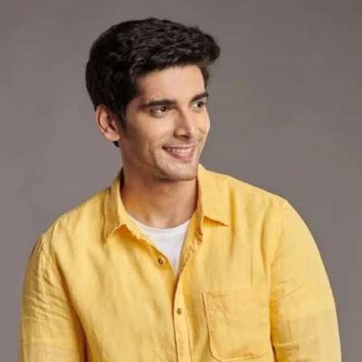 Akshit Sukhija as Dr. Chirag Mittal