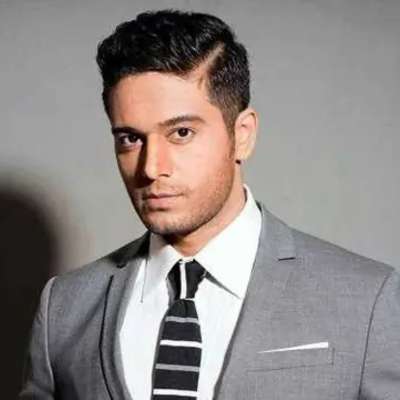 Gaurav Khanna as Anuj Kapadia
