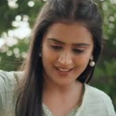 Kavya Sri as Kaveri / Chinni