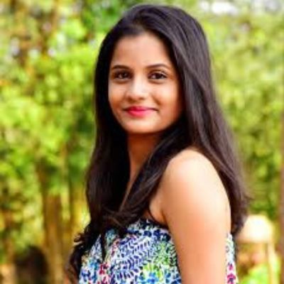 Sharvari Jog as Ishwari Sardesai