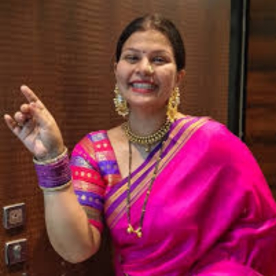 Surabhi Bhave as Vallari Patil